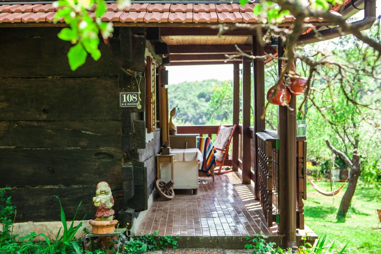 Na Okic - A Private Forest Oasis Sveti Martin pod Okicem Exteriör bild