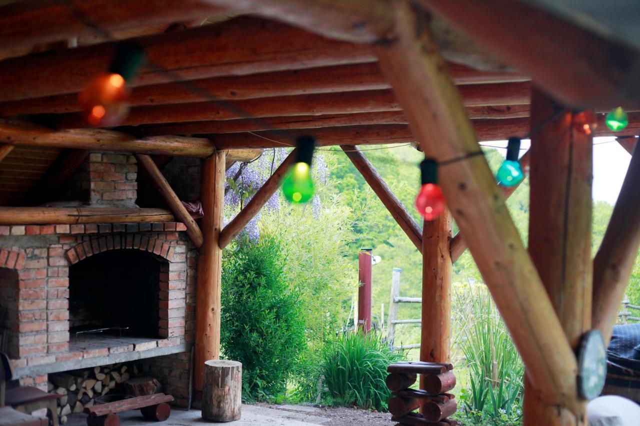 Na Okic - A Private Forest Oasis Sveti Martin pod Okicem Exteriör bild